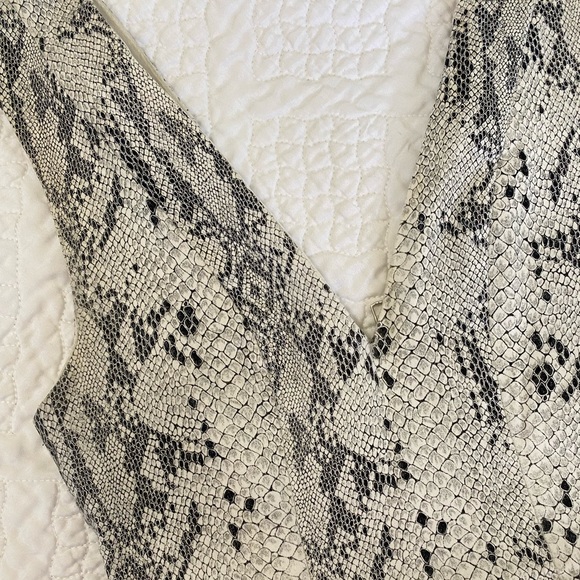 LF Snakeskin Tank - Picture 2 of 5